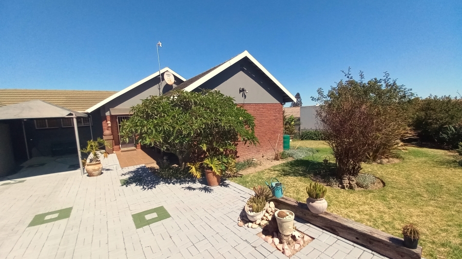 3 Bedroom Property for Sale in Vredenburg Western Cape